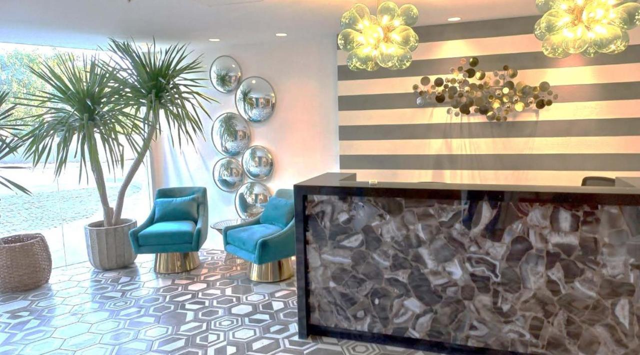 Acellyne'S Suites At The Residences At Commonwealth By Century Bandar Quezon Luaran gambar