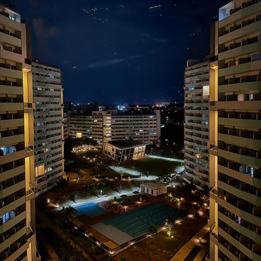 Acellyne'S Suites At The Residences At Commonwealth By Century Bandar Quezon Luaran gambar