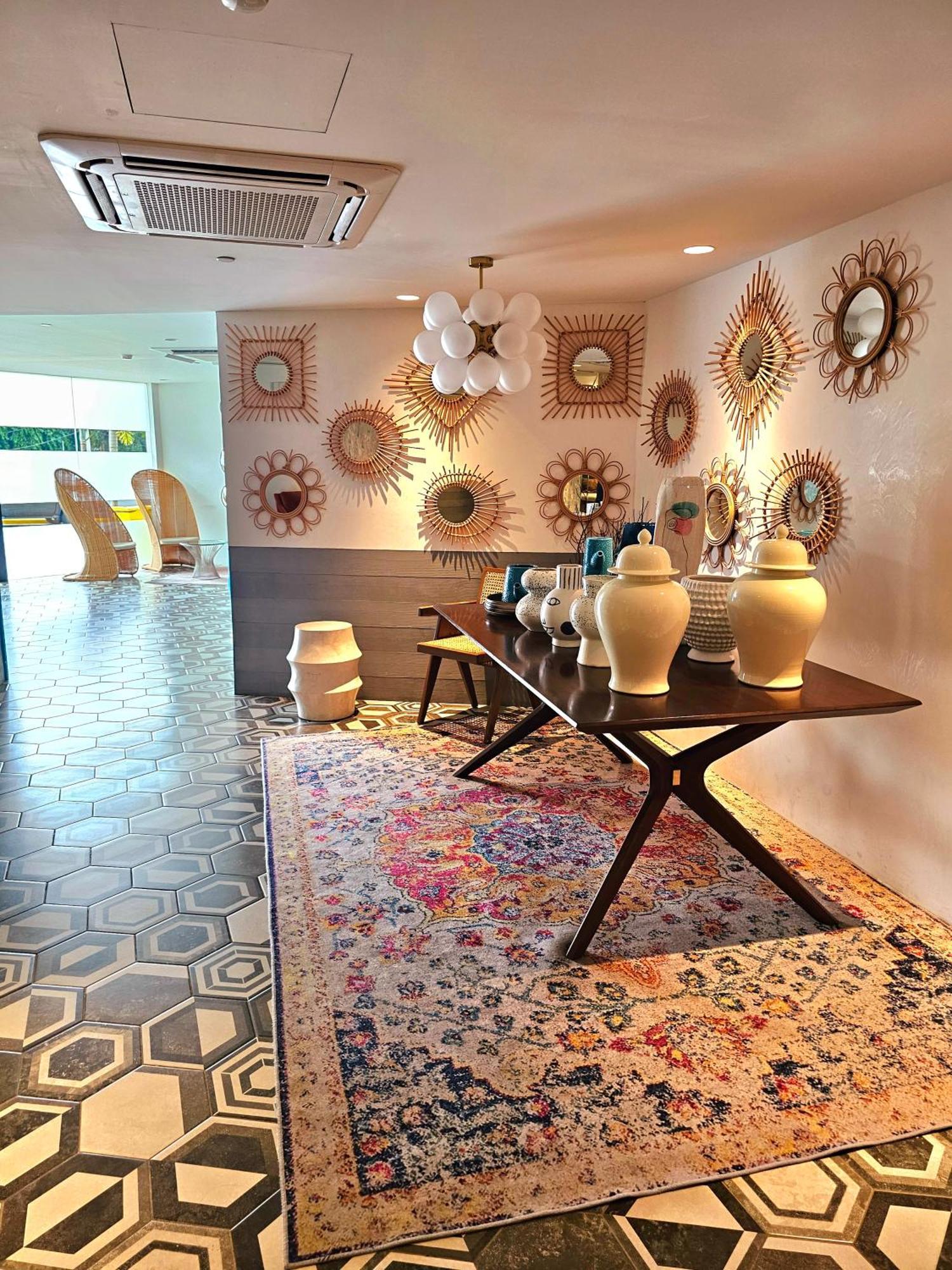 Acellyne'S Suites At The Residences At Commonwealth By Century Bandar Quezon Luaran gambar