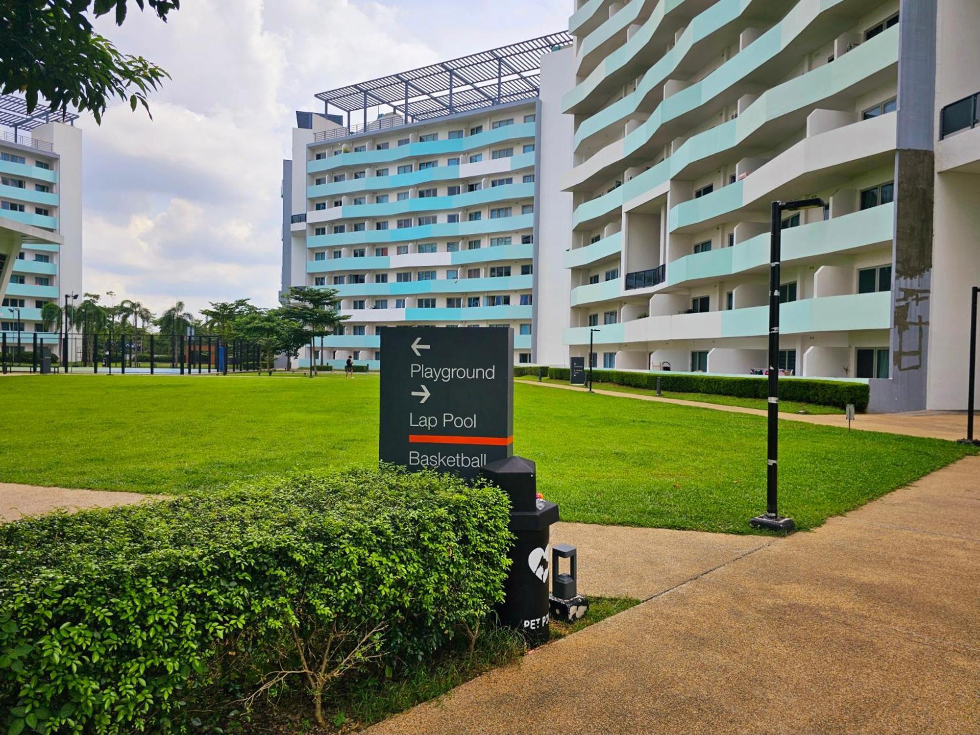 Acellyne'S Suites At The Residences At Commonwealth By Century Bandar Quezon Luaran gambar