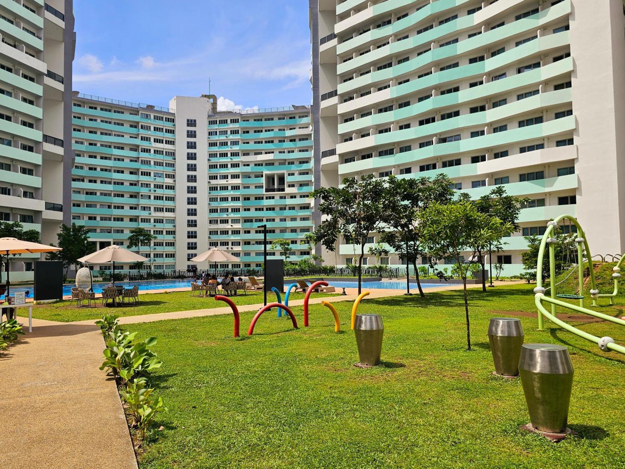 Acellyne'S Suites At The Residences At Commonwealth By Century Bandar Quezon Luaran gambar