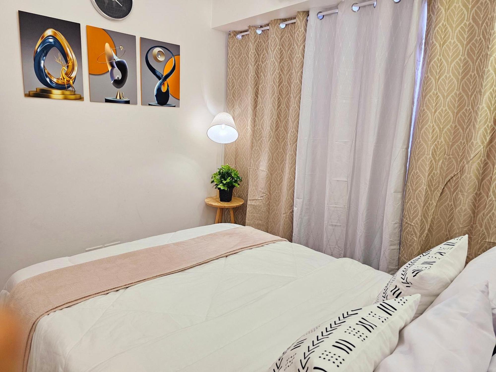 Acellyne'S Suites At The Residences At Commonwealth By Century Bandar Quezon Luaran gambar