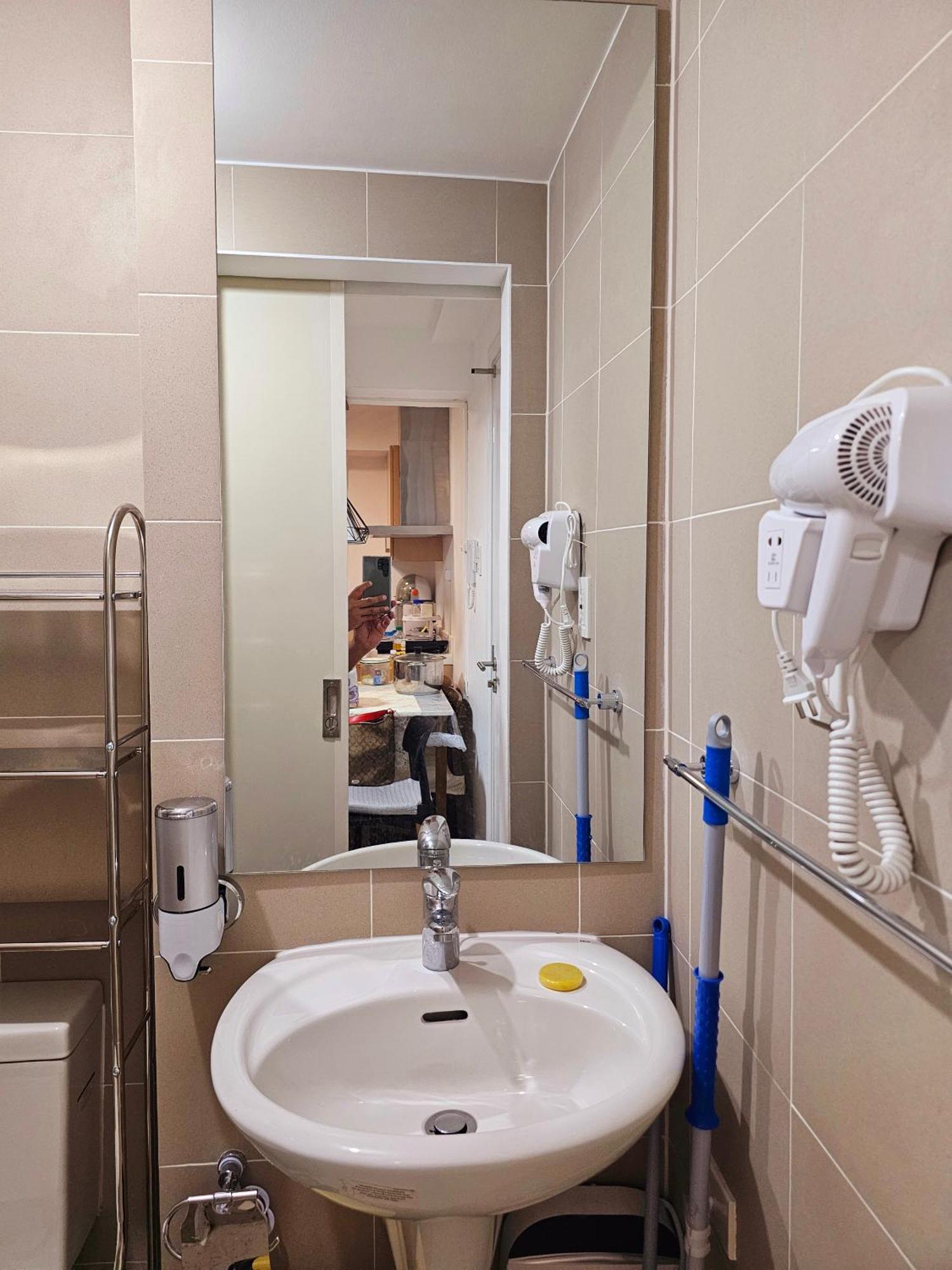 Acellyne'S Suites At The Residences At Commonwealth By Century Bandar Quezon Luaran gambar