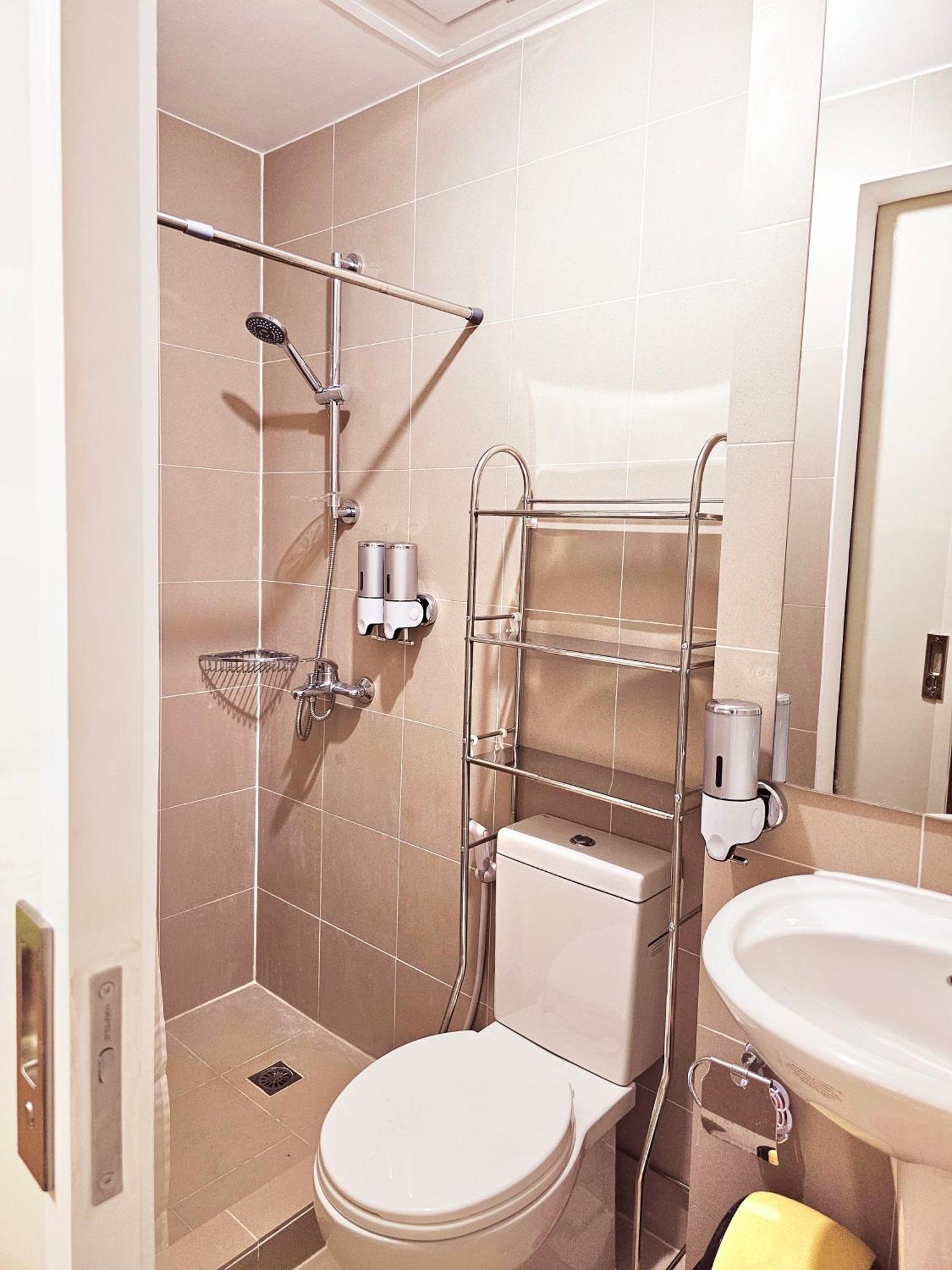 Acellyne'S Suites At The Residences At Commonwealth By Century Bandar Quezon Luaran gambar