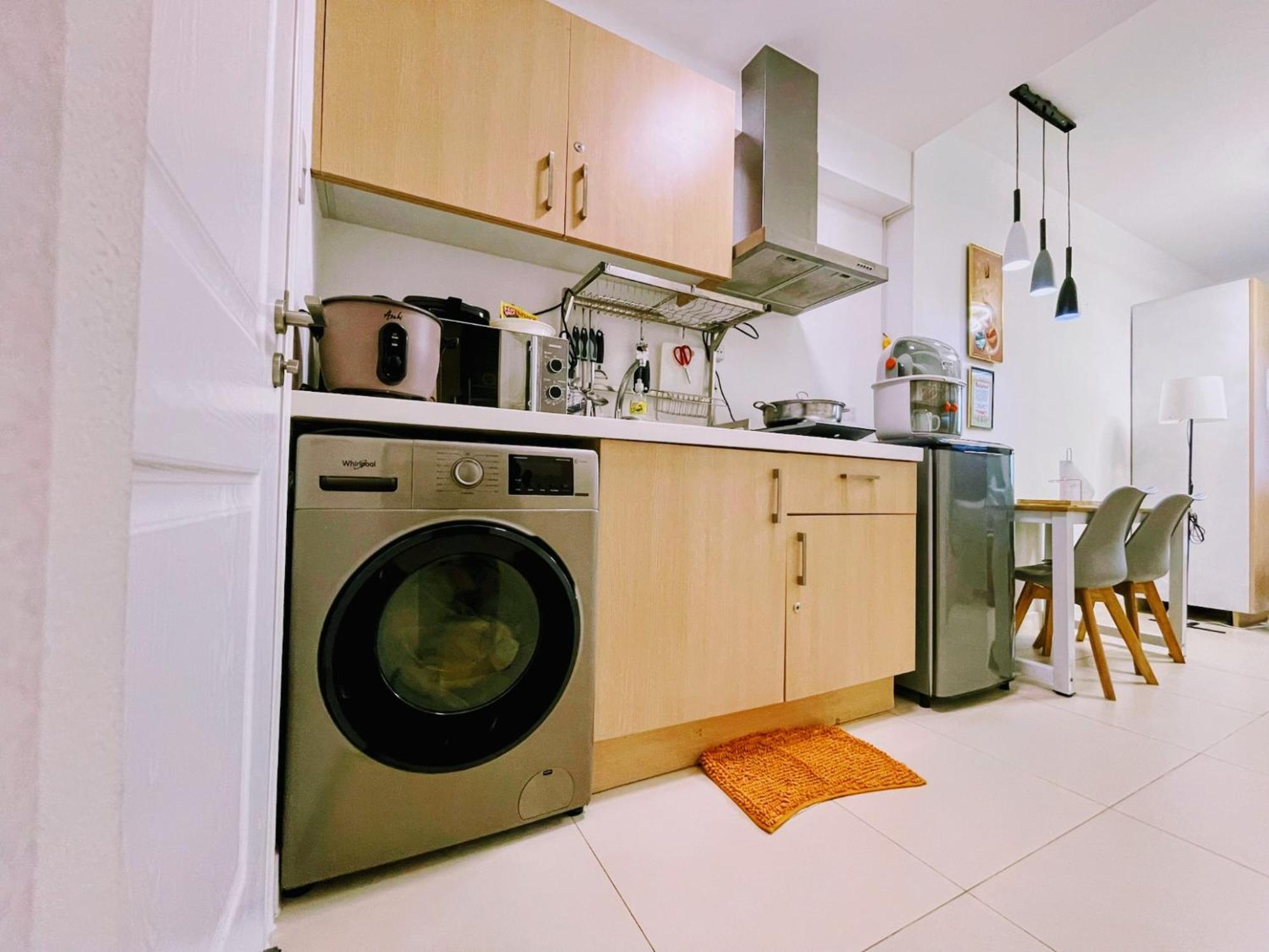Acellyne'S Suites At The Residences At Commonwealth By Century Bandar Quezon Bilik gambar