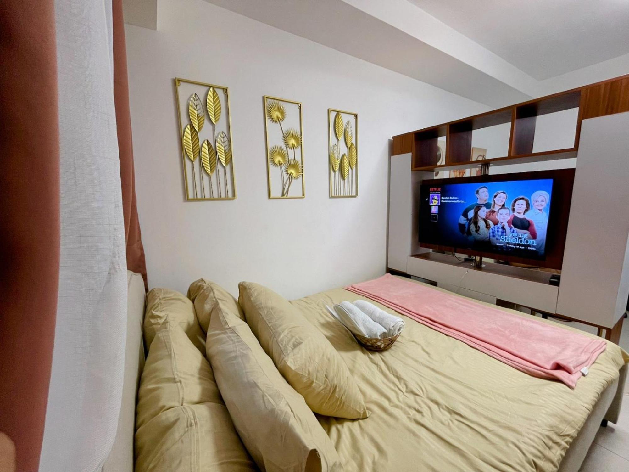 Acellyne'S Suites At The Residences At Commonwealth By Century Bandar Quezon Bilik gambar