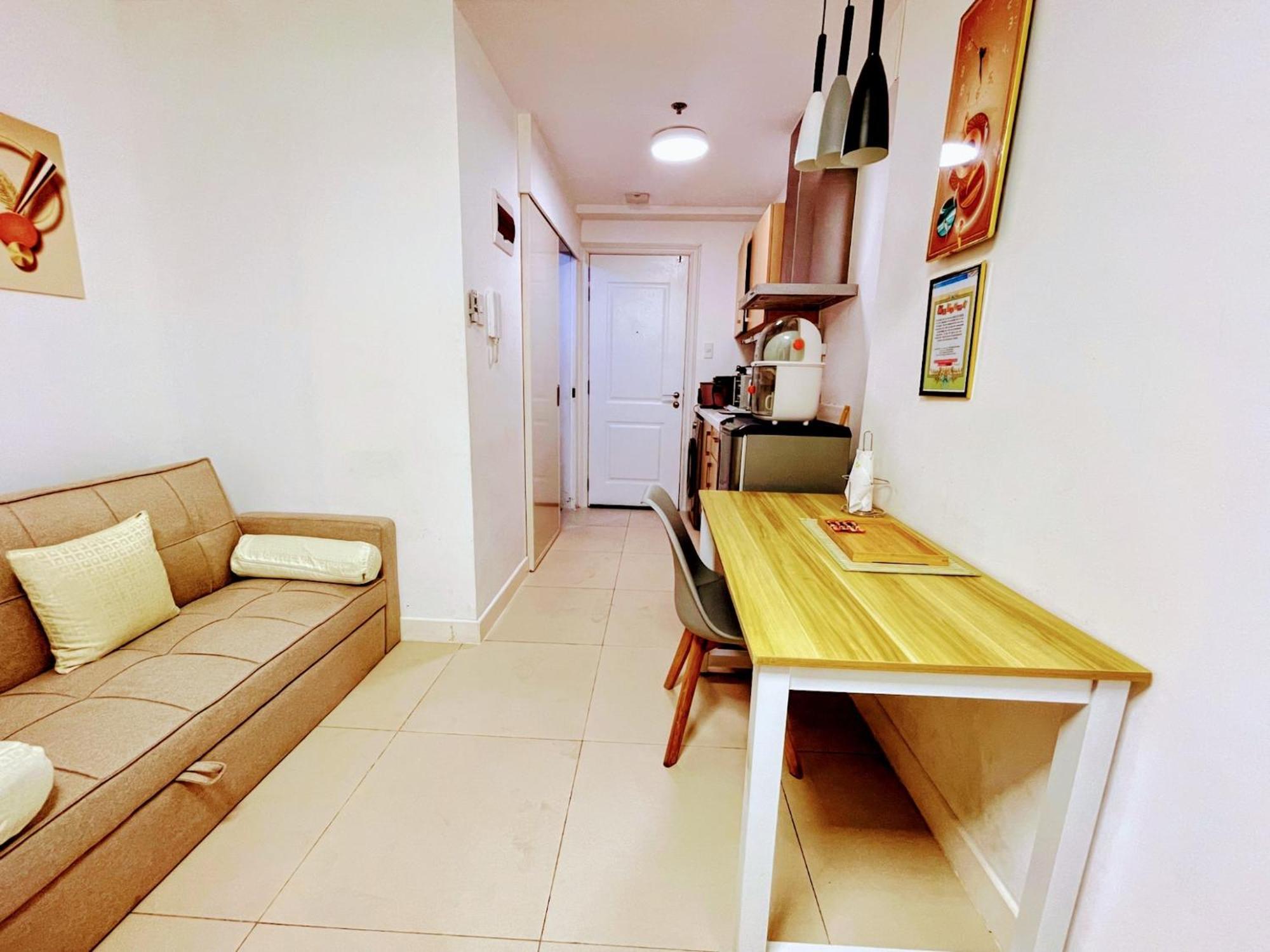 Acellyne'S Suites At The Residences At Commonwealth By Century Bandar Quezon Bilik gambar