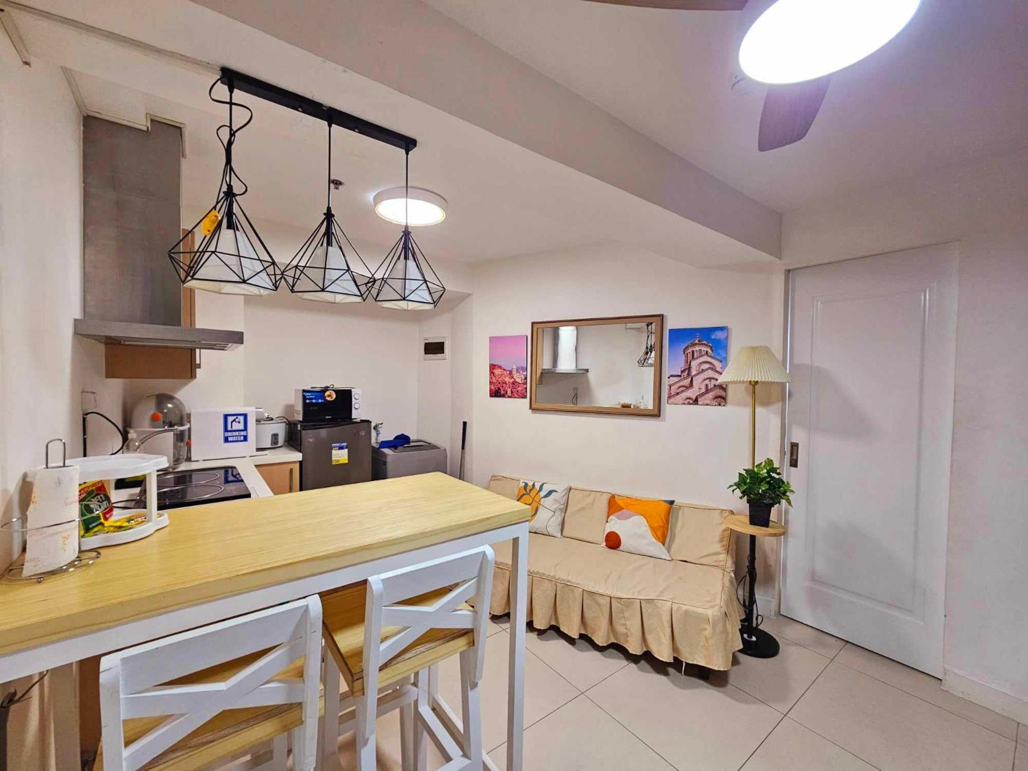Acellyne'S Suites At The Residences At Commonwealth By Century Bandar Quezon Luaran gambar